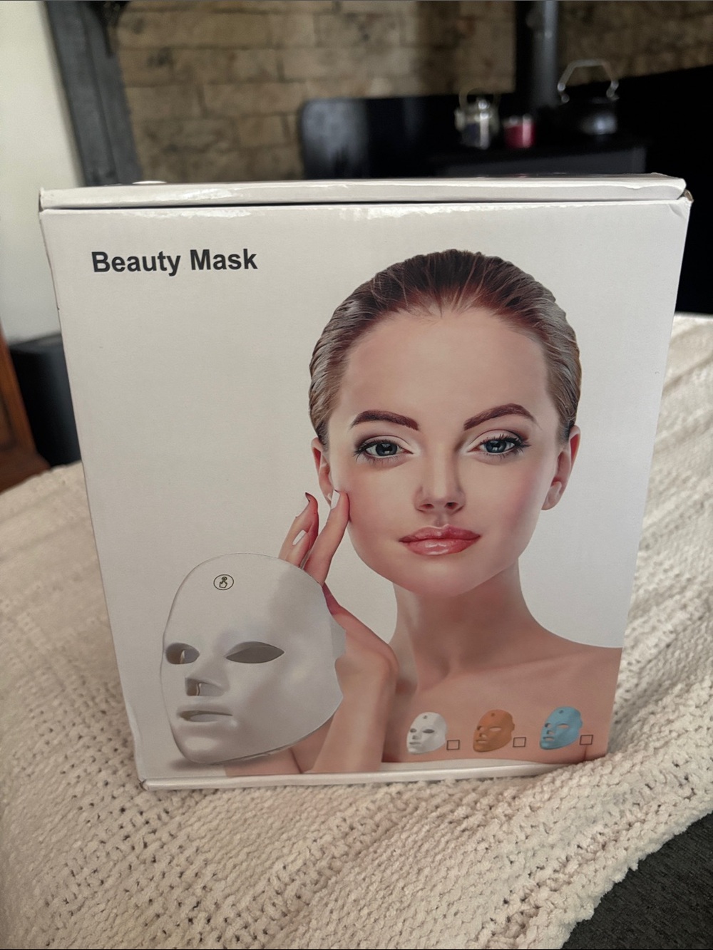* New In Box*!! Beauty Mask LED Therapy Facial Mask - White